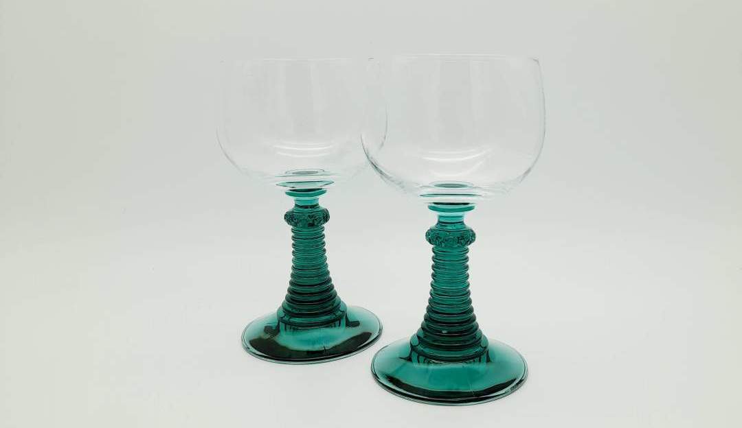 traditionelles weinglas roemer-glas-roemerle
